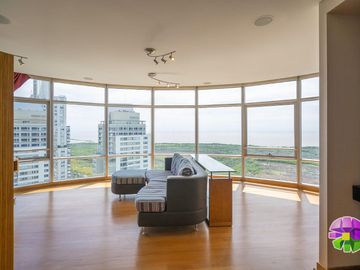 Departamento en venta de 2 dormitorios c/ cochera en Puerto Madero