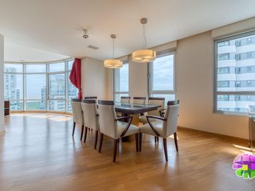 Departamento en venta de 2 dormitorios c/ cochera en Puerto Madero