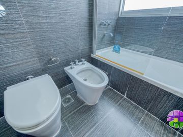 Departamento en venta de 2 dormitorios c/ cochera en Puerto Madero