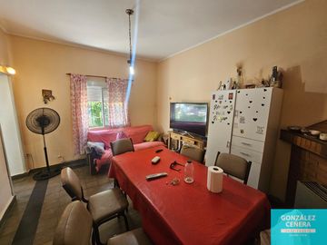 Casa en venta de 2 dormitorios c/ cochera en Villa Sanchez Elia