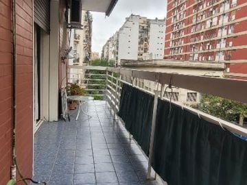 Departamento en venta de 3 dormitorios c/ cochera en Balvanera