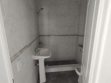 PH en venta de 5 dormitorios c/ cochera en Florencio Varela