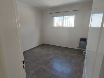 PH en venta de 5 dormitorios c/ cochera en Florencio Varela
