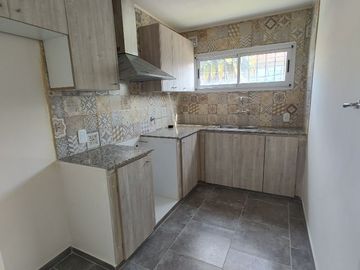 PH en venta de 5 dormitorios c/ cochera en Florencio Varela