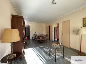 Departamento en venta de 2 dormitorios c/ cochera en 9 de Julio