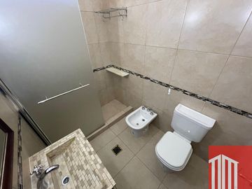 Casa en venta de 3 dormitorios c/ cochera en Centro