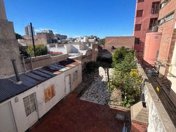 Casa en venta de 4 dormitorios c/ cochera en Centro