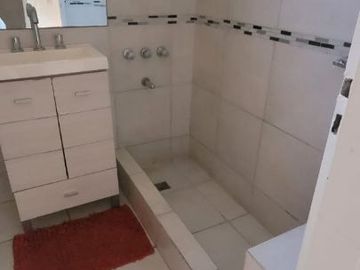 Casa en venta tres dormitorios con cochera. Espeche 150