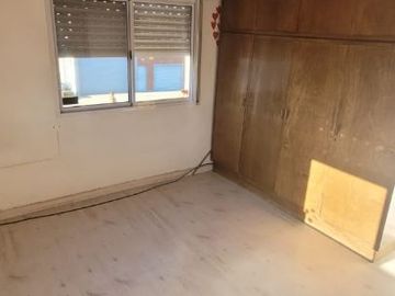 Casa en venta tres dormitorios con cochera. Espeche 150
