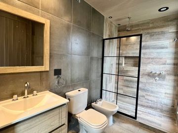 Casa en venta de 3 dormitorios c/ cochera en San Antonio de Arredondo