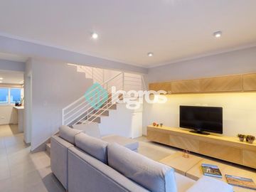 Dúplex en venta  en Grand Bourg Salta, 2 dormitorios