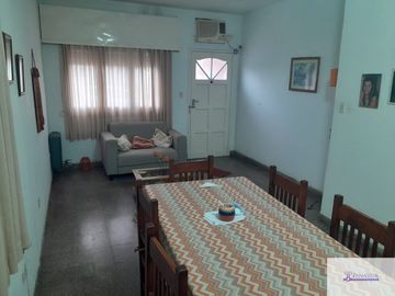 Casa en venta de 2 dormitorios c/ cochera en 9 de Julio