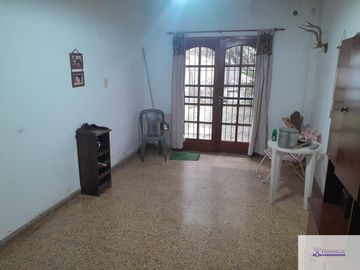 Casa en venta de 2 dormitorios c/ cochera en 9 de Julio