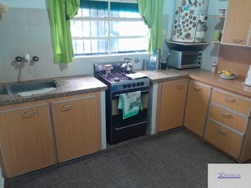 Casa en venta de 2 dormitorios c/ cochera en 9 de Julio