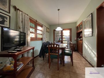 Casa en venta de 2 dormitorios c/ cochera en 9 de Julio