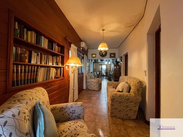 Casa en venta de 2 dormitorios c/ cochera en 9 de Julio