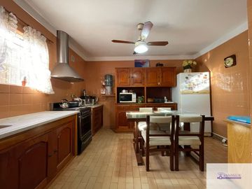 Casa en venta de 2 dormitorios c/ cochera en 9 de Julio