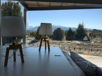 FINA PATAGONIA. Casa en venta de 2 dormitorios c/ cochera en San Martin de los Andes