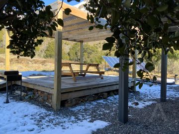 FINA PATAGONIA. Casa en venta de 2 dormitorios c/ cochera en San Martin de los Andes