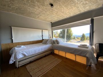 FINA PATAGONIA. Casa en venta de 2 dormitorios c/ cochera en San Martin de los Andes