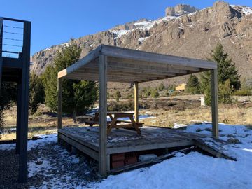 FINA PATAGONIA. Casa en venta de 2 dormitorios c/ cochera en San Martin de los Andes