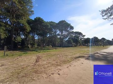 Terreno / Lote en venta de 3000m2 ubicado en La Lucila del Mar