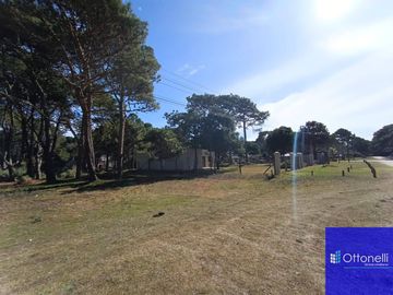 Terreno / Lote en venta de 3000m2 ubicado en La Lucila del Mar