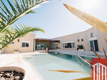 Casa en venta de 4 dormitorios c/ cochera en Los Mirasoles