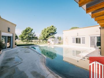 Casa en venta de 4 dormitorios c/ cochera en Los Mirasoles