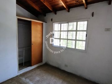 Terreno en venta con casa a demoler o RECICLAR COMPLETAMENTE en Beccar