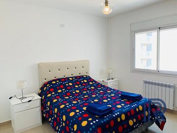 Departamento en venta de 2 dormitorios c/ cochera en Monte Hermoso