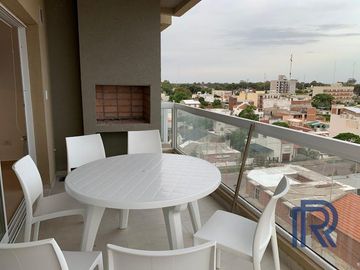 Departamento en venta de 2 dormitorios c/ cochera en Monte Hermoso