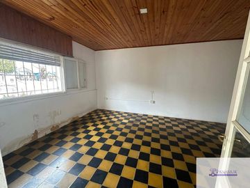 Casa en venta de 3 dormitorios c/ cochera en 9 de Julio