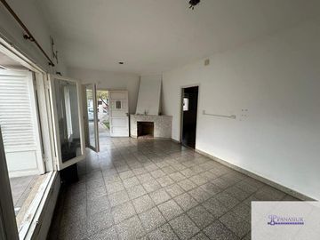 Casa en venta de 3 dormitorios c/ cochera en 9 de Julio