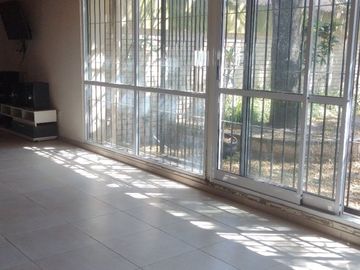 Cocherasemicubierta  en venta ubicado en Chascomús