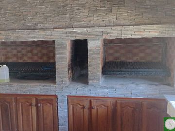 Cocherasemicubierta  en venta ubicado en Chascomús