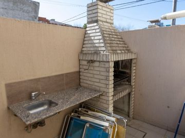 Dúplex en venta de 2 dormitorios c/ cochera en Monte Hermoso
