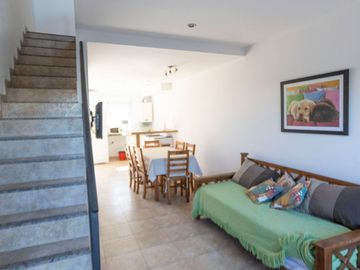 Dúplex en venta de 2 dormitorios c/ cochera en Monte Hermoso