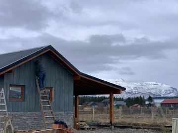 FINA PATAGONIA. Casa en venta de 3 dormitorios c/ cochera en San Martin de los Andes