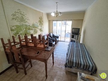 Departamento 2 ambientes c/depcias y balcón. Toma lote en Camet Norte/ Sta Clara