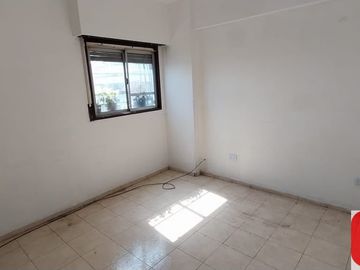 Departamento en venta de 3 dormitorios en Parque Patricios