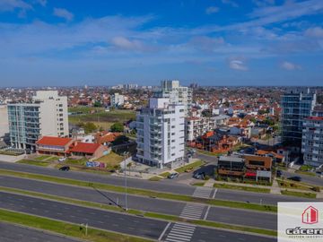 Departamento en venta de 2 dormitorios c/ cochera en Parque Luro