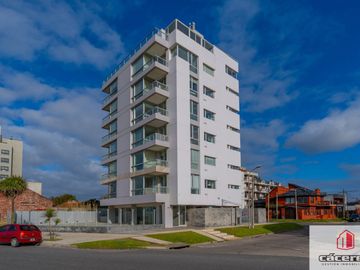 Departamento en venta de 2 dormitorios c/ cochera en Parque Luro