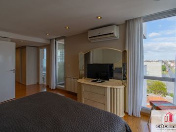 Departamento en venta de 2 dormitorios c/ cochera en Parque Luro
