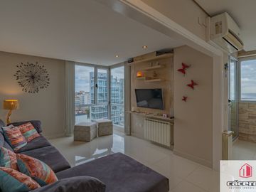 Departamento en venta de 2 dormitorios c/ cochera en Parque Luro