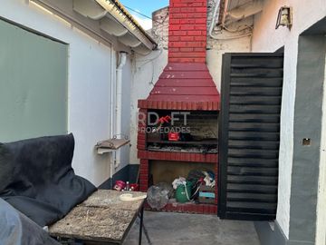 CASA, LOCAL Y GALPON - ENTRE RIOS 1667