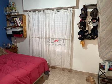 CASA, LOCAL Y GALPON - ENTRE RIOS 1667