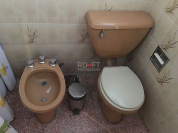 CASA, LOCAL Y GALPON - ENTRE RIOS 1667