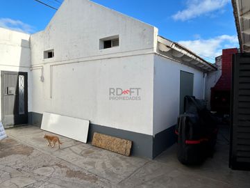 CASA, LOCAL Y GALPON - ENTRE RIOS 1667