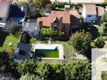 Chalet en venta de 3 dormitorios c/ cochera en Barrio La Florida